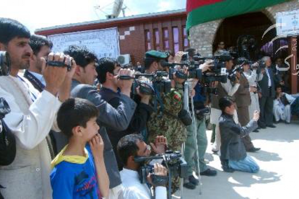 مركز خبرنگاران افغانستان برخورد تنظيم كننده گان جشنواره غزني با خبرنگاران را محكوم مي كند